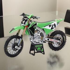 Ray Toys Kawasaki Race Team Bike Replica Jason 1:12 Scale
